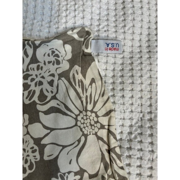 Throw Pillow covers taupe and cream - Picture 2 of 7